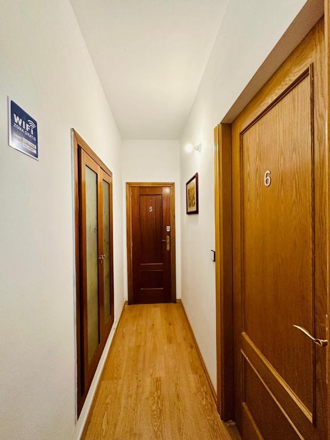 Punta Me Rooms Near The Gran Via Madrid Bagian luar foto