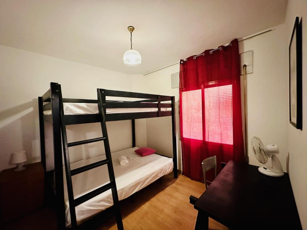 Punta Me Rooms Near The Gran Via Madrid Bagian luar foto