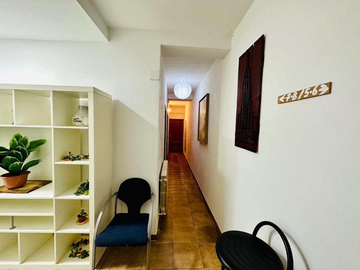 Punta Me Rooms Near The Gran Via Madrid Bagian luar foto