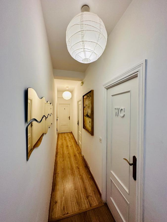 Punta Me Rooms Near The Gran Via Madrid Bagian luar foto